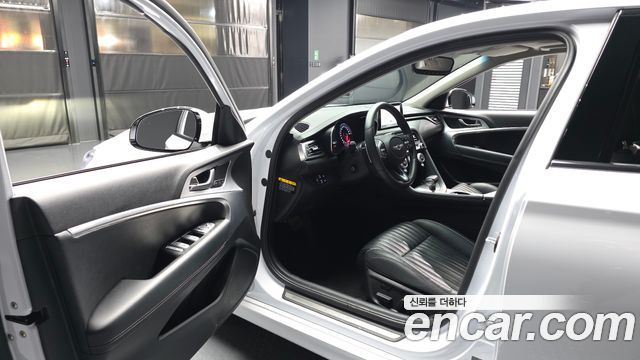 Genesis G70 2019 — photo 10