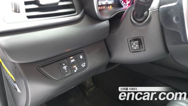 Genesis G70 2019 — photo 17