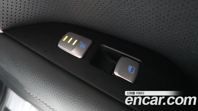 Genesis G70 2019 — photo 19