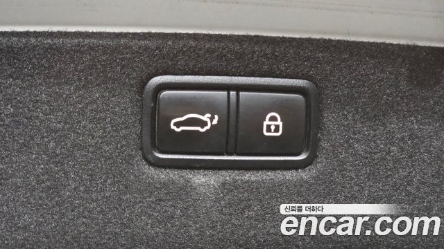 Genesis G70 2019 — photo 20