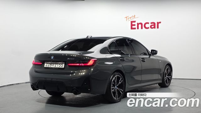 BMW 3-Series 2025 — photo 2