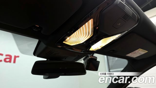 BMW 3-Series 2025 — photo 25