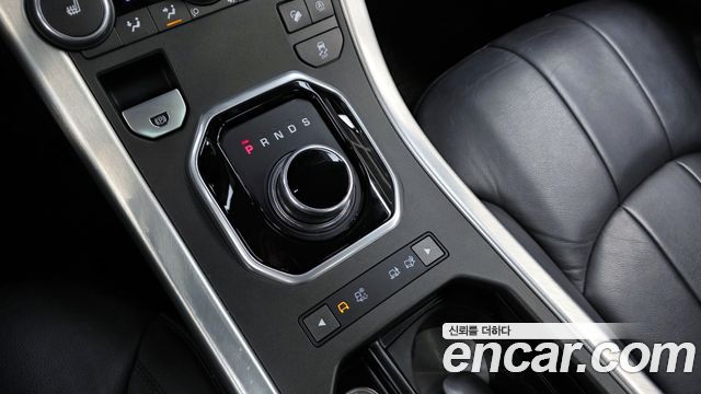 Land Rover Range Rover Evoque 2018 — photo 12