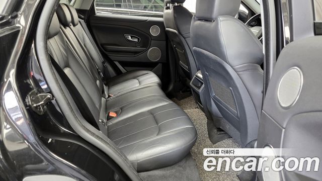 Land Rover Range Rover Evoque 2018 — photo 17