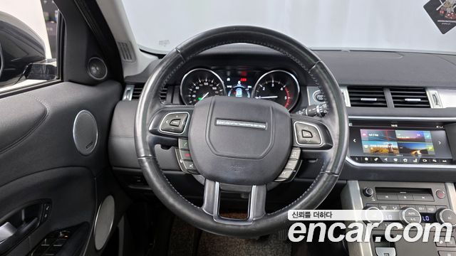 Land Rover Range Rover Evoque 2018 — photo 18