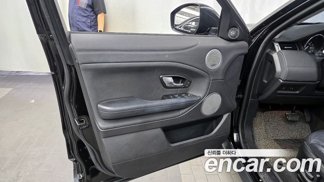 Land Rover Range Rover Evoque 2018 — photo 14