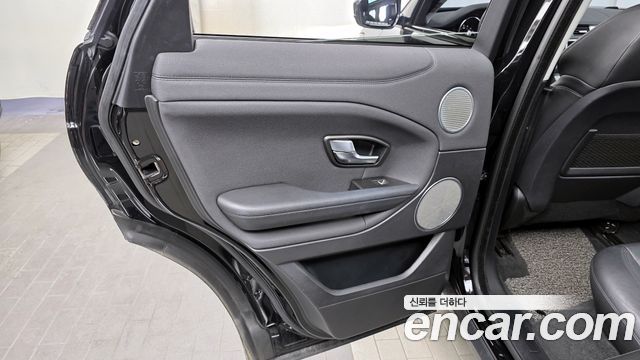 Land Rover Range Rover Evoque 2018 — photo 15