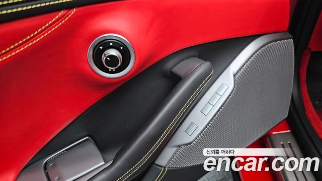 Ferrari Portofino 2020 — photo 24