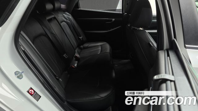 Hyundai Sonata 2021 — photo 17