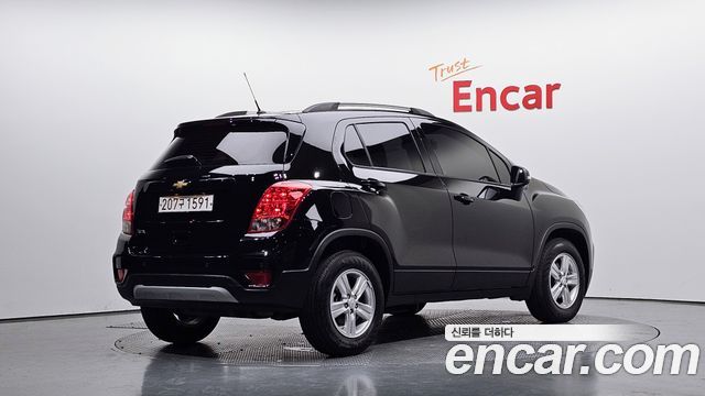 Chevrolet Korea Trax 2021 — photo 2