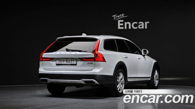 Volvo V90 2017 — photo 2