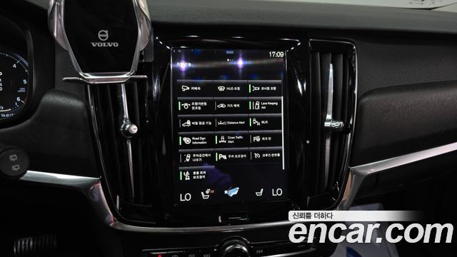 Volvo V90 2017 — photo 14