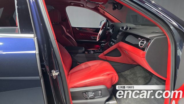 Bentley Bentayga 2022 — photo 11