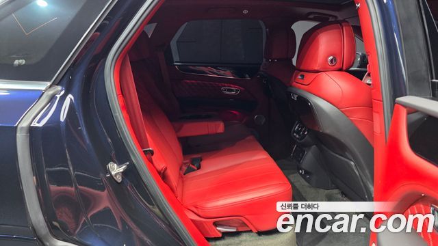 Bentley Bentayga 2022 — photo 12