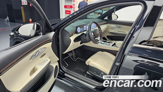 Genesis GV70 2025 — photo 13