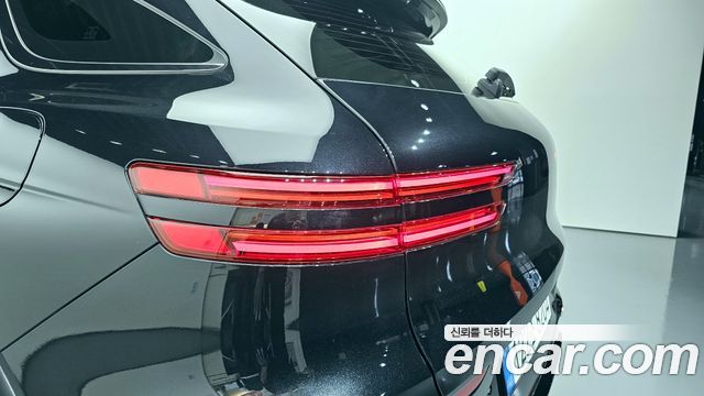 Genesis GV70 2025 — photo 9
