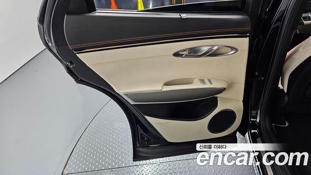 Genesis GV70 2025 — photo 15