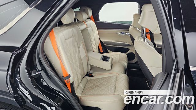 Genesis GV70 2025 — photo 16
