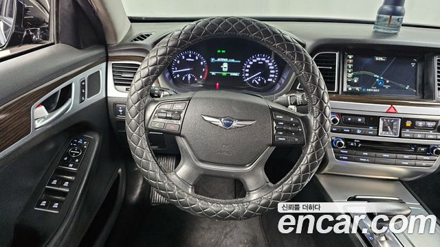 Genesis G80 2017 — photo 13