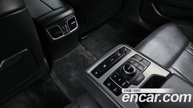 Genesis G80 2017 — photo 19
