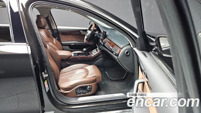 Audi A8 2013 — photo 11