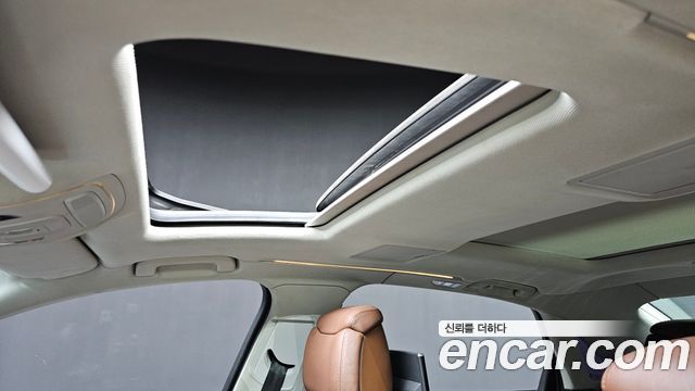 Audi A8 2013 — photo 15