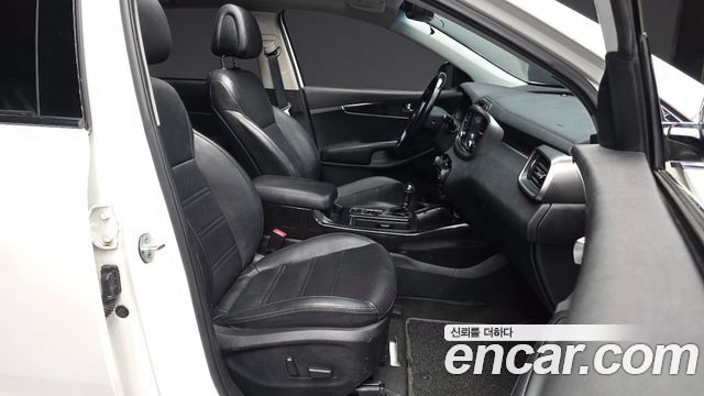 Kia Sorento 2016 — photo 11