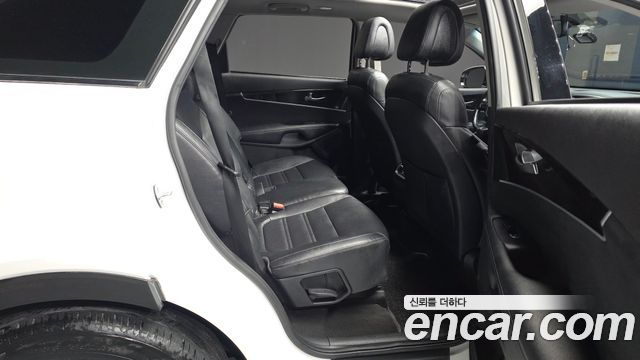 Kia Sorento 2016 — photo 12