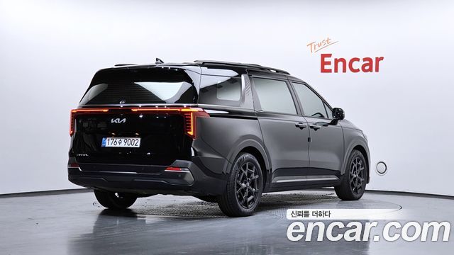 Kia Canival 2025 — photo 2