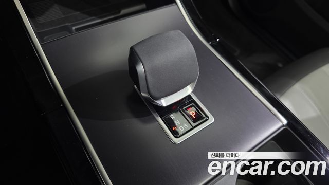 Land Rover Range Rover Evoque 2026 — photo 9