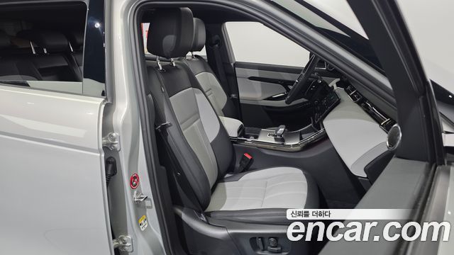 Land Rover Range Rover Evoque 2026 — photo 12
