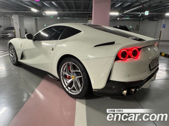Ferrari 812 2020 — photo 2