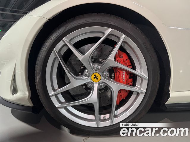 Ferrari 812 2020 — photo 5