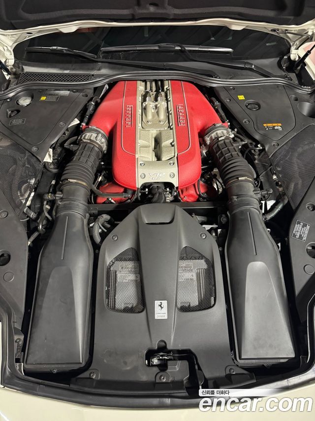 Ferrari 812 2020 — photo 6