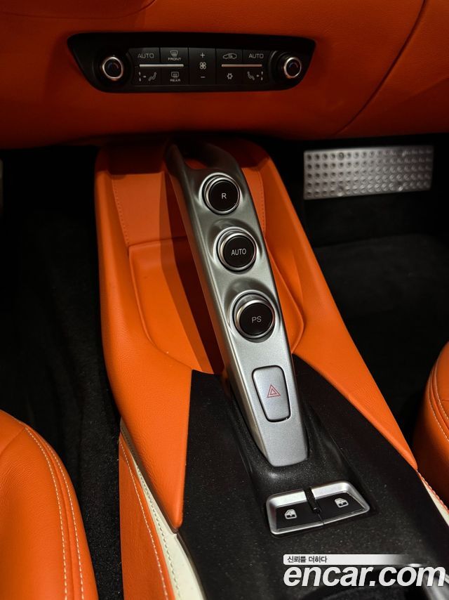Ferrari 812 2020 — photo 9