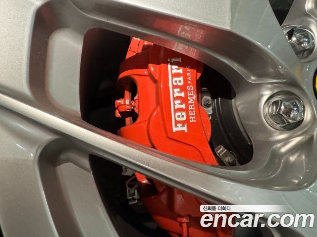 Ferrari 812 2020 — photo 11