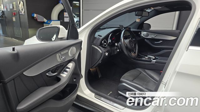 Mercedes-Benz GLC-Class 2019 — photo 13