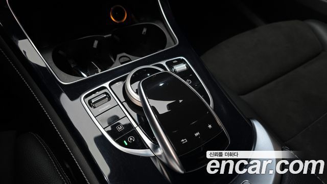 Mercedes-Benz GLC-Class 2019 — photo 23
