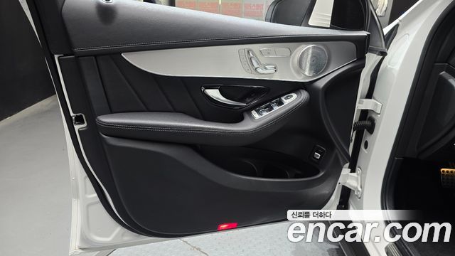 Mercedes-Benz GLC-Class 2019 — photo 14