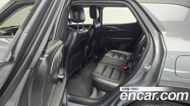 Chevrolet Korea Trailblazer 2022 — photo 12