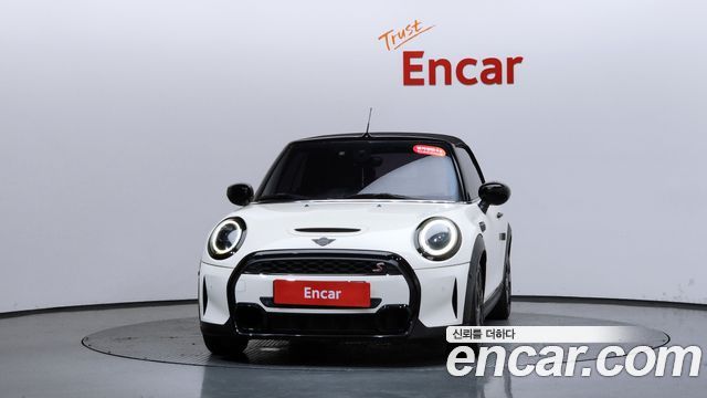 Mini Cooper Convertible 2022 — photo 3
