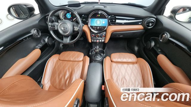 Mini Cooper Convertible 2022 — photo 10