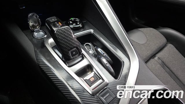 Peugeot 3008 2019 — photo 12