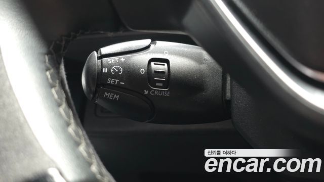 Peugeot 3008 2019 — photo 24