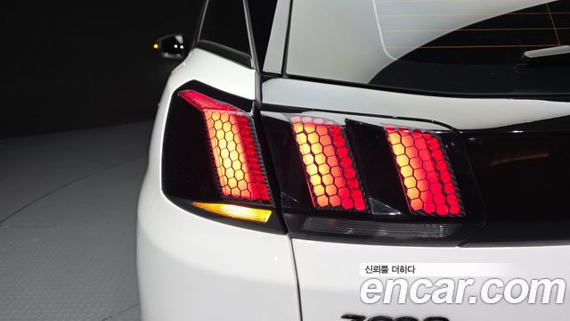 Peugeot 3008 2019 — photo 9