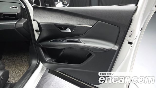 Peugeot 3008 2019 — photo 14