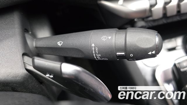 Peugeot 3008 2019 — photo 29