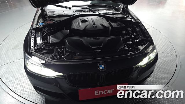 BMW 3-Series 2018 — photo 6