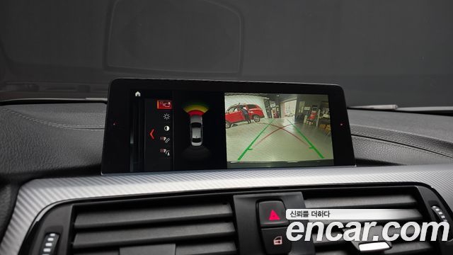 BMW 3-Series 2018 — photo 22