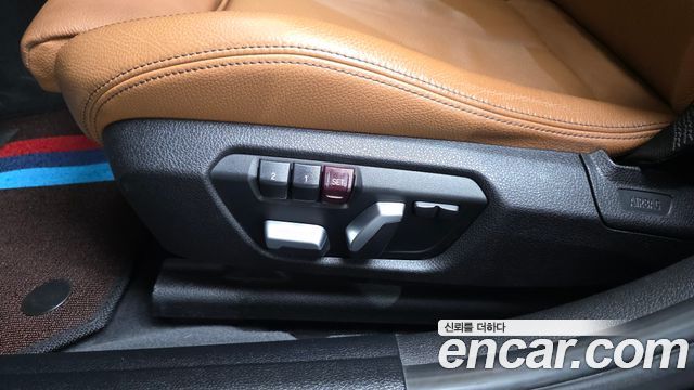 BMW 3-Series 2018 — photo 26